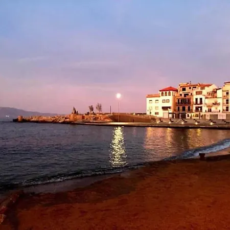 By The In Spain شقة L' Escala
