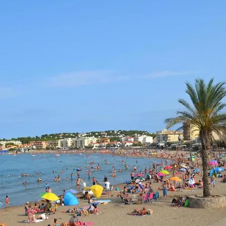 By The In Spain شقة L' Escala